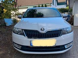 Weiß Gebraucht 2014 Skoda Rapid Kombi | 8.000 € (Fairer Preis)