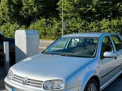 Silber Gebraucht 2001 VW Golf IV Kleinwagen | 2.500 € (Etwas zu teuer)
