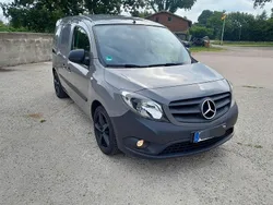Grau Gebraucht 2018 Mercedes Citan 108 Van / Kleinbus | 9.000 € (Fairer Preis)