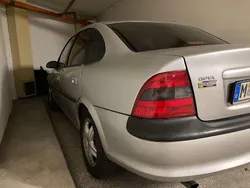 Silber Gebraucht 1998 Opel Vectra Limousine | 1.100 € (Superpreis)