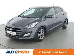 Grau Gebraucht 2017 Hyundai i30 Passion Limousine | 10.550 € (Fairer Preis)