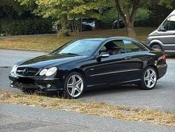 Schwarz Gebraucht 2009 Mercedes CLK200 AMG Coupé | 8.999 € (Fairer Preis)