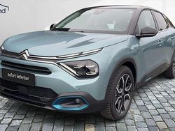 Blu / islandblau zweifarbig Gebraucht 2023 Citroën e-C4 Shine SUV | 19.970 € (Guter Preis)