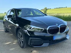 Schwarz Gebraucht 2022 BMW 118 Advantage Kleinwagen | 19.200 € (Fairer Preis)