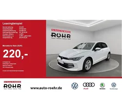 Pure white Gebraucht 2024 VW Golf VIII Life Limousine | 22.490 € (Guter Preis)