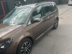 Braun Gebraucht 2011 VW Touran Van / Kleinbus | 6.450 € (Fairer Preis)
