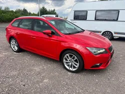 Rot Gebraucht 2015 Seat Leon ST Style Kombi | 5.999 € (Etwas zu teuer)