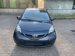 Grau Gebraucht 2009 Toyota Aygo Cool Kleinwagen | 2.390 € (Fairer Preis)