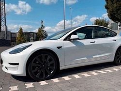 Weiß Gebraucht 2021 Tesla Model 3 Long Range AWD Limousine | 27.779 € (Fairer Preis)