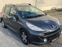 Grau Gebraucht 2009 Peugeot 207 Urban Move Kombi | 2.999 € (Fairer Preis)