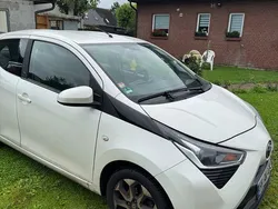 Grau Gebraucht 2021 Toyota Aygo Kleinwagen | 8.500 € (Guter Preis)