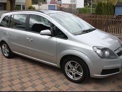 Silber Gebraucht 2006 Opel Zafira Edition Van / Kleinbus | 5.100 € (Teuer)