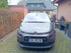 Grau Gebraucht 2017 Citroën C4 Picasso PureTech Van / Kleinbus | 12.750 € (Fairer Preis)