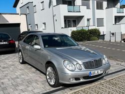 Silber Gebraucht 2004 Mercedes E240 Elegance Limousine | 4.500 € (Fairer Preis)