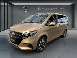 Gold Gebraucht 2024 Mercedes EQV300 Avantgarde Van / Kleinbus | 60.900 €