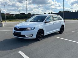 Weiß Gebraucht 2016 Skoda Rapid Ambition Limousine | 8.799 € (Fairer Preis)