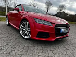 Rot Gebraucht 2015 Audi TT Roadster Design Cabrio | 24.900 € (Fairer Preis)