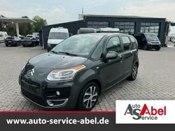 Lack grau shark/metalliclackierung mit schutzlack Gebraucht 2012 Citroën C3 Picasso Tendance Van / Kleinbus | 3.700 € (Fairer Preis)