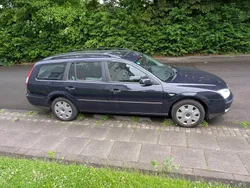 Blau Gebraucht 2004 Ford Mondeo Kombi | 2.000 € (Fairer Preis)