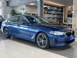 Blau phytonicblau metallic (metallic) Gebraucht 2021 BMW 530 Performance Limousine | 34.400 € (Superpreis)