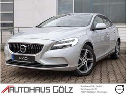 Bright silver metallic Gebraucht 2017 Volvo V40 Momentum Kombi | 12.775 € (Fairer Preis)