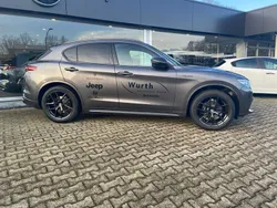 Grau Gebraucht 2020 Alfa Romeo Stelvio Veloce SUV | 48.450 €