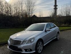 Silber Gebraucht 2009 Mercedes E550 Limousine | 18.900 €