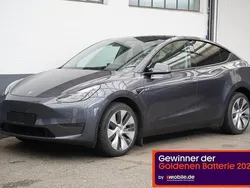 Grau Gebraucht 2022 Tesla Model Y Long Range SUV | 33.250 € (Guter Preis)