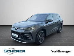 Grau Gebraucht 2025 VW Tayron R-line SUV | 62.500 € (Fairer Preis)