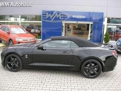 Schwarz (metallic) Gebraucht 2018 Chevrolet Camaro Cabrio | 48.990 € (Etwas zu teuer)