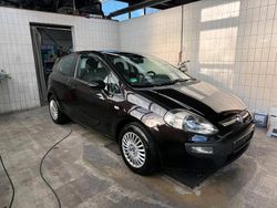 Schwarz Gebraucht 2010 Fiat Punto Dynamic Kleinwagen | 2.999 € (Etwas zu teuer)