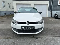 Weiß Gebraucht 2010 VW Polo Comfortline Limousine | 3.900 € (Guter Preis)