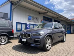 Grau Gebraucht 2020 BMW X5 Sport Line SUV | 47.990 € (Superpreis)