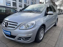 Grau Gebraucht 2011 Mercedes B180 Van / Kleinbus | 6.800 € (Fairer Preis)