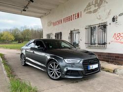 Grau Gebraucht 2017 Audi A3 Black Edition Limousine | 22.850 €