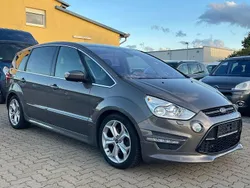 Braun Gebraucht 2012 Ford S-MAX Titanium S Van / Kleinbus | 8.500 € (Fairer Preis)