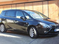 Schwarz Gebraucht 2015 Opel Zafira Tourer Innovation Van / Kleinbus | 5.950 € (Fairer Preis)