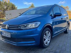 Blau Gebraucht 2016 VW Touran Comfortline Van / Kleinbus | 11.000 € (Guter Preis)