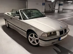 Silber Gebraucht 1998 BMW 320 Cabriolet Exclusive Cabrio | 16.320 € (Etwas zu teuer)