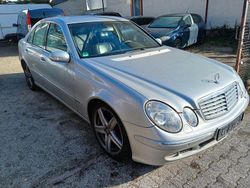 Grau Gebraucht 2003 Mercedes E320 Elegance Limousine | 1.750 € (Superpreis)