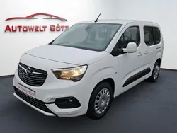 Weiß Gebraucht 2020 Opel Combo Life Edition Van / Kleinbus | 14.480 € (Fairer Preis)