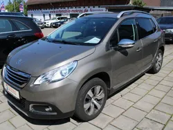 Grau Gebraucht 2016 Peugeot 2008 Allure SUV | 7.950 € (Guter Preis)
