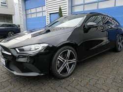 Schwarz Gebraucht 2022 Mercedes CLA220 Shooting Brake Progressive Kombi | 25.850 € (Guter Preis)