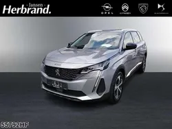 Grau Gebraucht 2023 Peugeot 5008 Allure Van / Kleinbus | 34.890 € (Teuer)
