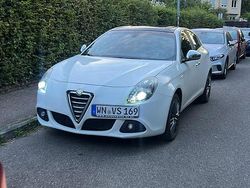 Weiß Gebraucht 2013 Alfa Romeo Giulietta Kleinwagen | 9.499 € (Teuer)