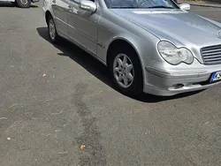 Silber Gebraucht 2001 Mercedes C180 Limousine | 4.500 € (Etwas zu teuer)