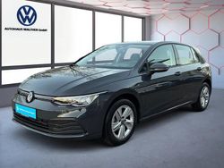 Grau Gebraucht 2024 VW Golf VIII Life Kleinwagen | 23.950 € (Fairer Preis)