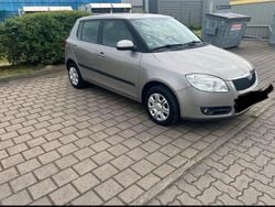 Grau Gebraucht 2008 Skoda Fabia Limousine | 2.800 € (Etwas zu teuer)