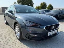 Grau Gebraucht 2022 Seat Leon Style Limousine | 15.799 € (Guter Preis)