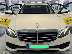 Beige Gebraucht 2017 Mercedes E200 Limousine | 9.300 €